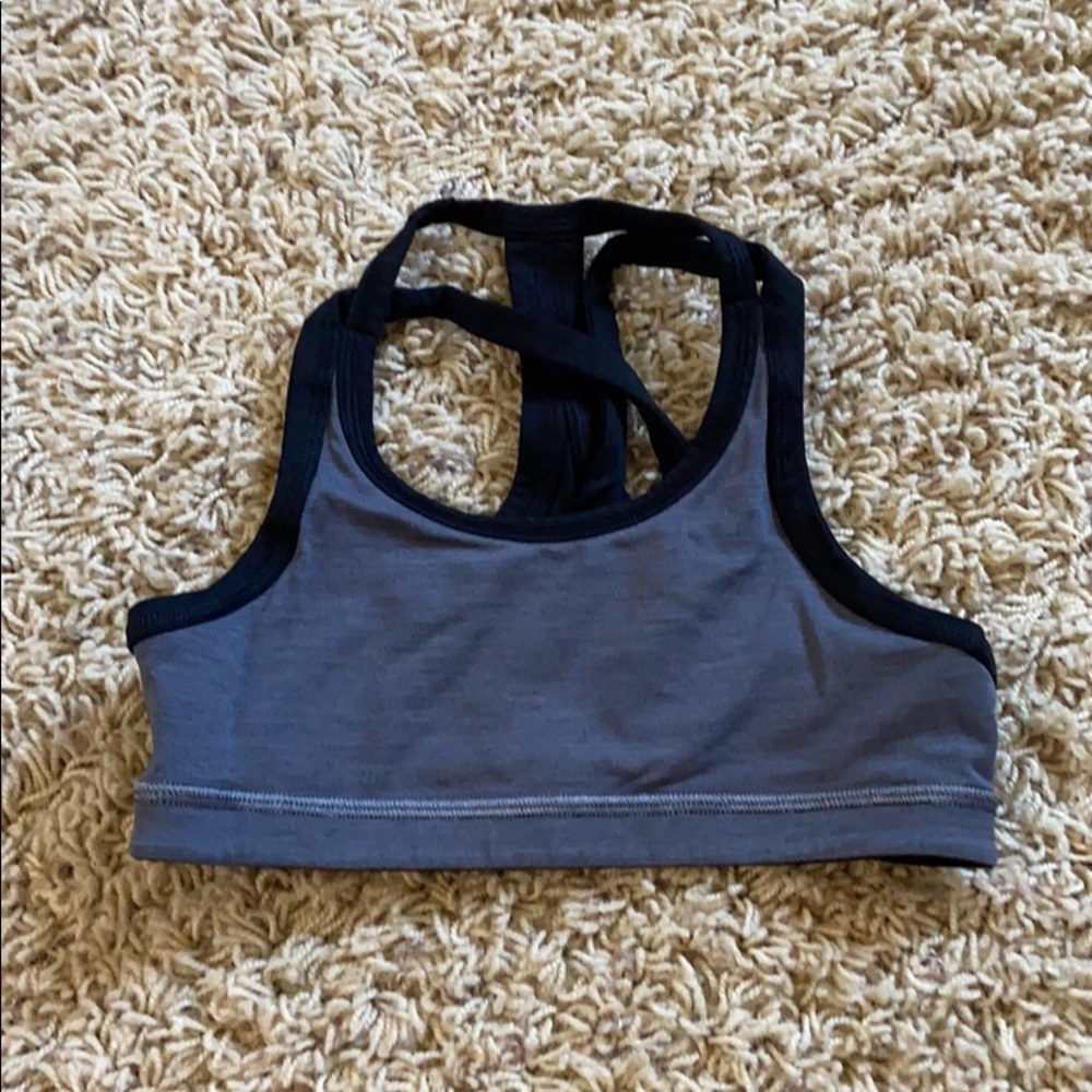 sports bra